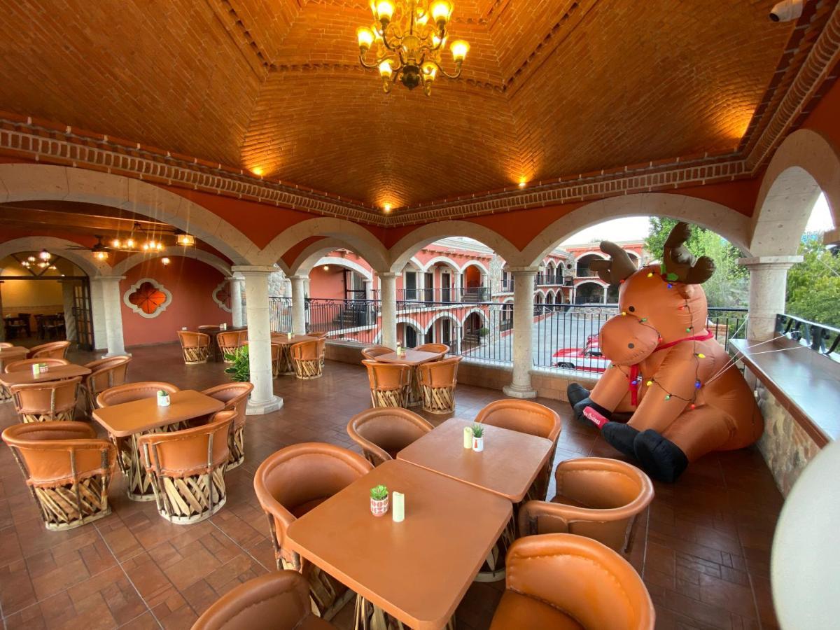 Hotel Real De Los Álamos Esterno foto